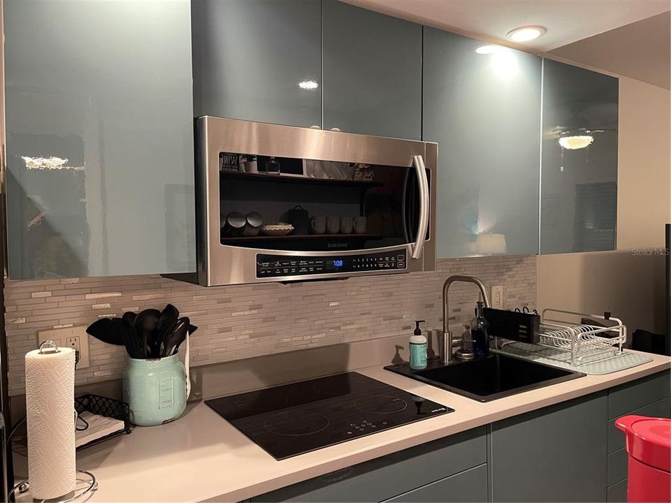 For Sale: $139,900 (1 beds, 1 baths, 456 Square Feet)