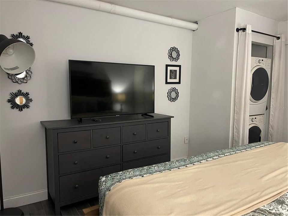 For Sale: $139,900 (1 beds, 1 baths, 456 Square Feet)