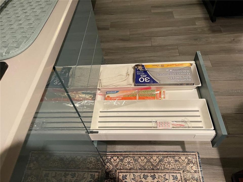 For Sale: $139,900 (1 beds, 1 baths, 456 Square Feet)