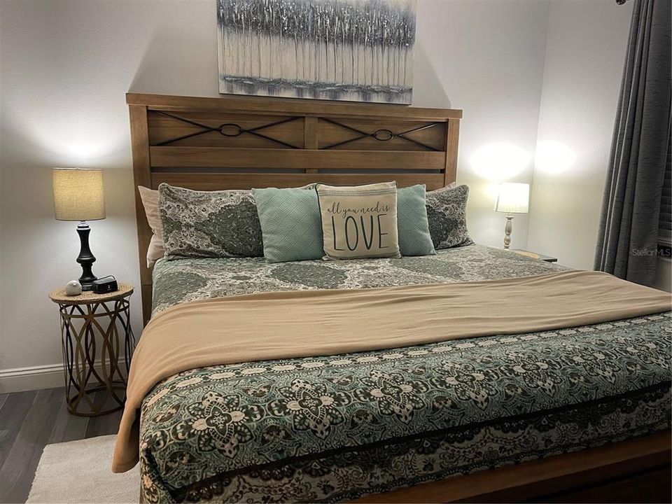 For Sale: $139,900 (1 beds, 1 baths, 456 Square Feet)