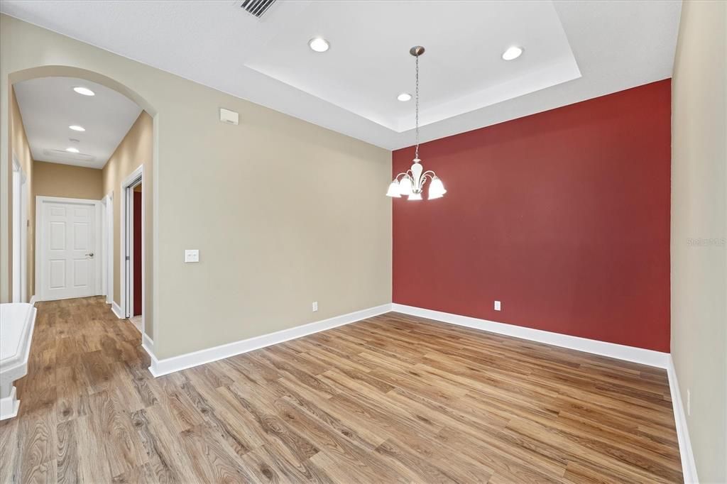 待售: $345,000 (2 贝兹, 2 浴室, 1558 平方英尺)