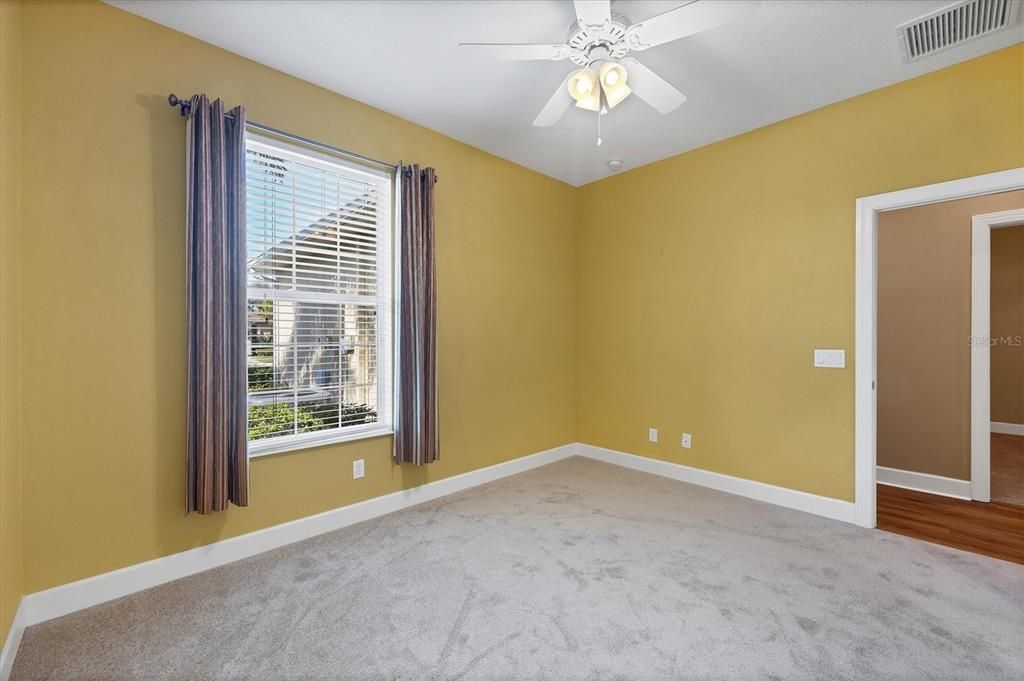 待售: $345,000 (2 贝兹, 2 浴室, 1558 平方英尺)