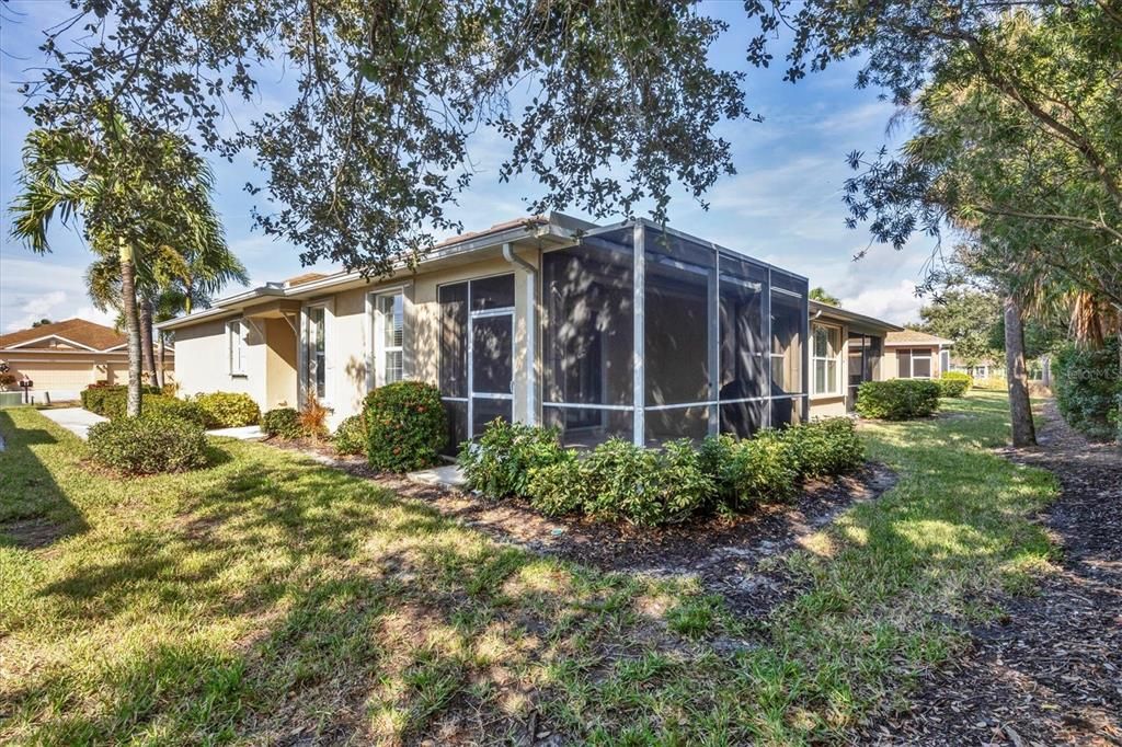 待售: $345,000 (2 贝兹, 2 浴室, 1558 平方英尺)