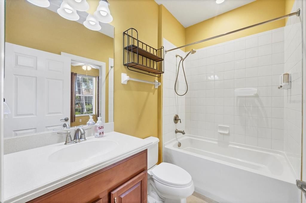 待售: $345,000 (2 贝兹, 2 浴室, 1558 平方英尺)