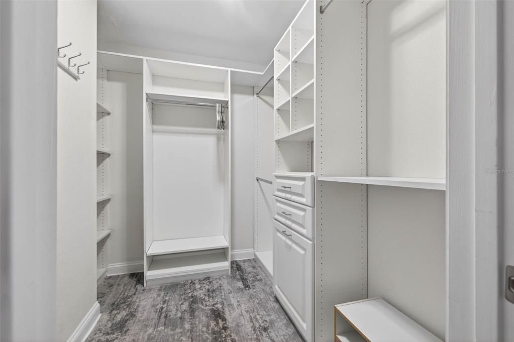 На продажу: $995,000 (3 спален, 2 ванн, 2035 Квадратных фут)