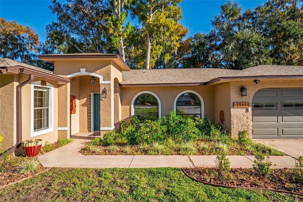 For Sale: $650,000 (3 beds, 2 baths, 2232 Square Feet)