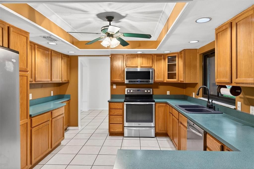 For Sale: $650,000 (3 beds, 2 baths, 2232 Square Feet)