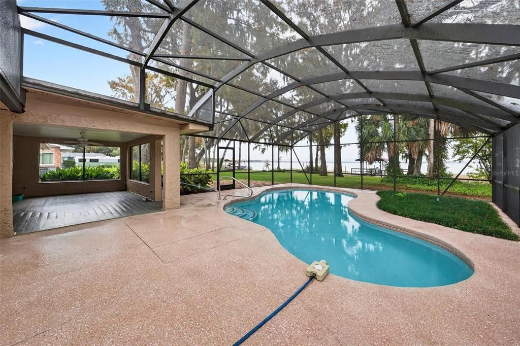 For Sale: $650,000 (3 beds, 2 baths, 2232 Square Feet)