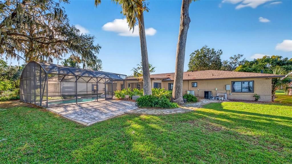 For Sale: $650,000 (3 beds, 2 baths, 2232 Square Feet)