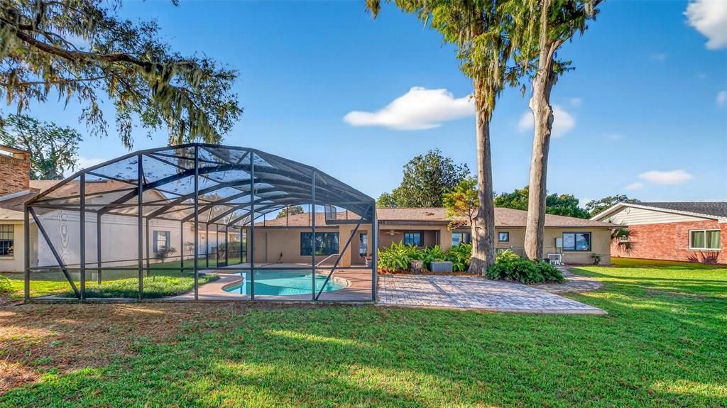 For Sale: $650,000 (3 beds, 2 baths, 2232 Square Feet)