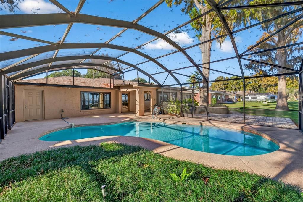 For Sale: $650,000 (3 beds, 2 baths, 2232 Square Feet)