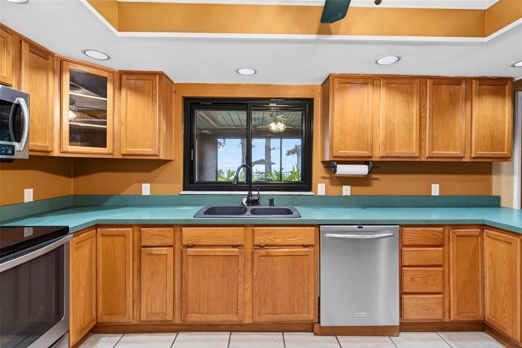 For Sale: $650,000 (3 beds, 2 baths, 2232 Square Feet)