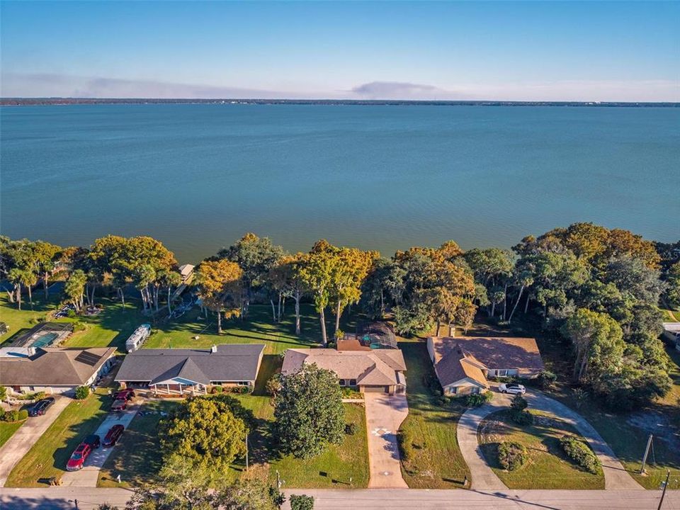 For Sale: $650,000 (3 beds, 2 baths, 2232 Square Feet)