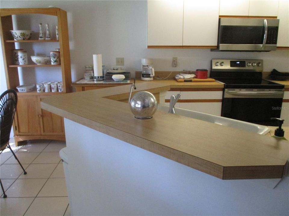 For Rent: $2,050 (2 beds, 2 baths, 1661 Square Feet)