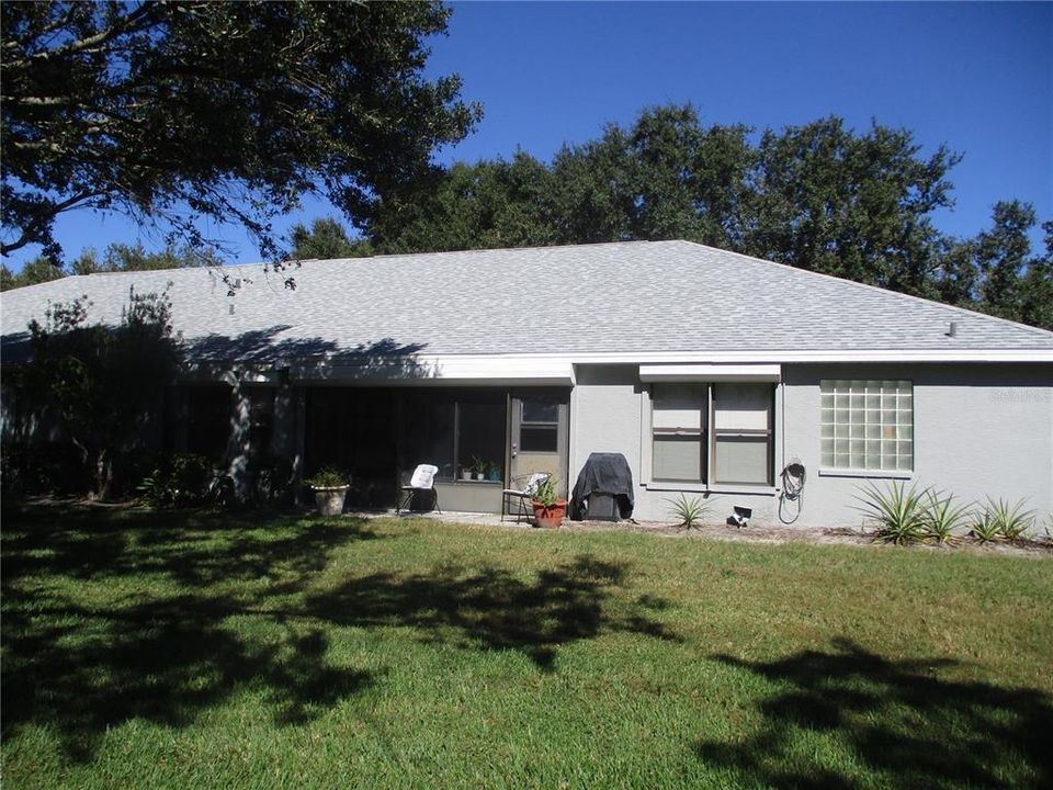 For Rent: $2,050 (2 beds, 2 baths, 1661 Square Feet)