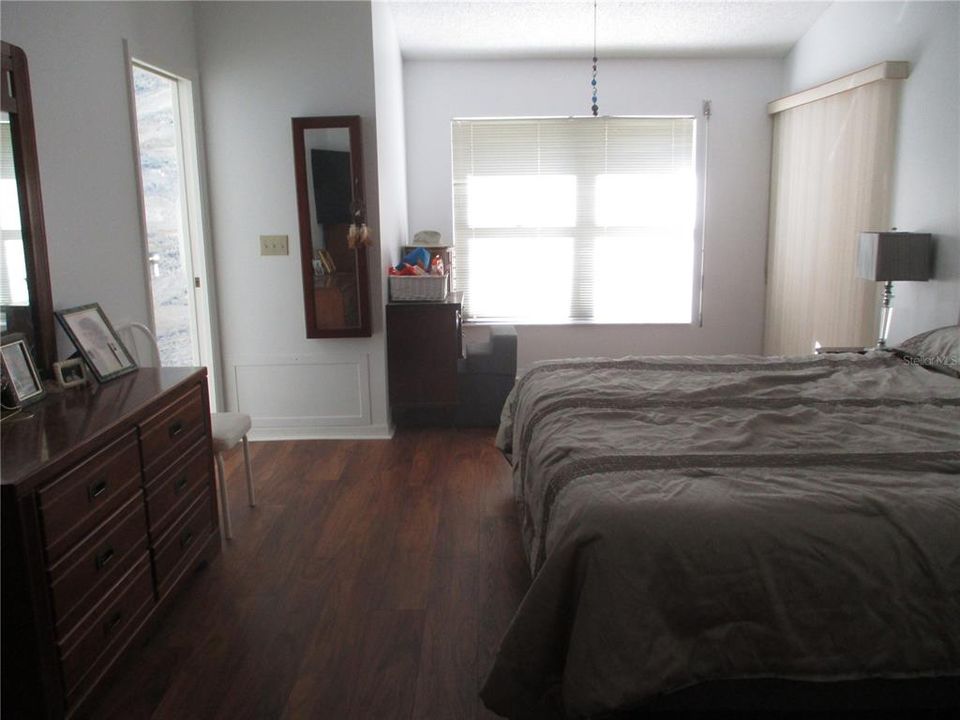 For Rent: $2,050 (2 beds, 2 baths, 1661 Square Feet)