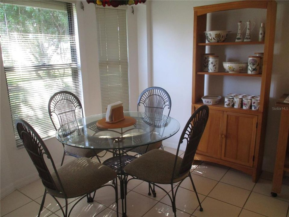 For Rent: $2,050 (2 beds, 2 baths, 1661 Square Feet)