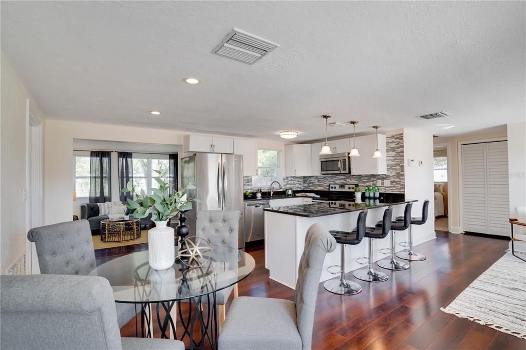 En Venta: $319,000 (2 camas, 1 baños, 1004 Pies cuadrados)