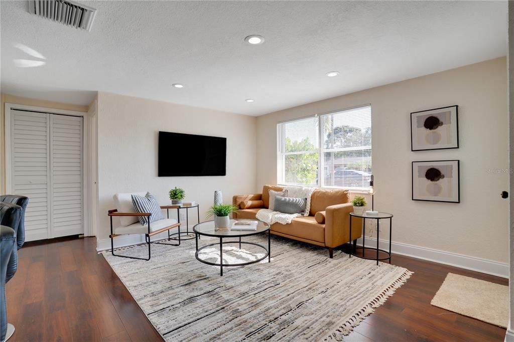 En Venta: $319,000 (2 camas, 1 baños, 1004 Pies cuadrados)