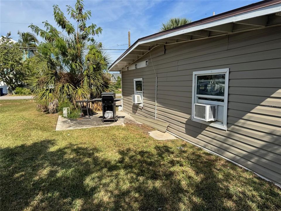 For Sale: $179,900 (3 beds, 1 baths, 816 Square Feet)