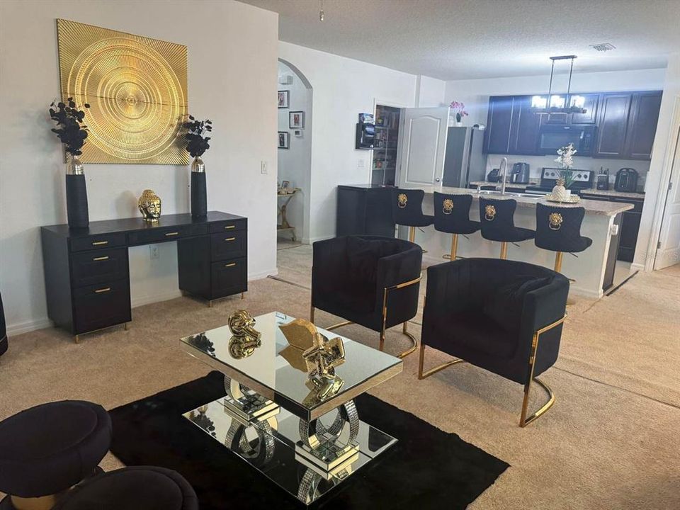 На продажу: $335,000 (3 спален, 2 ванн, 1706 Квадратных фут)