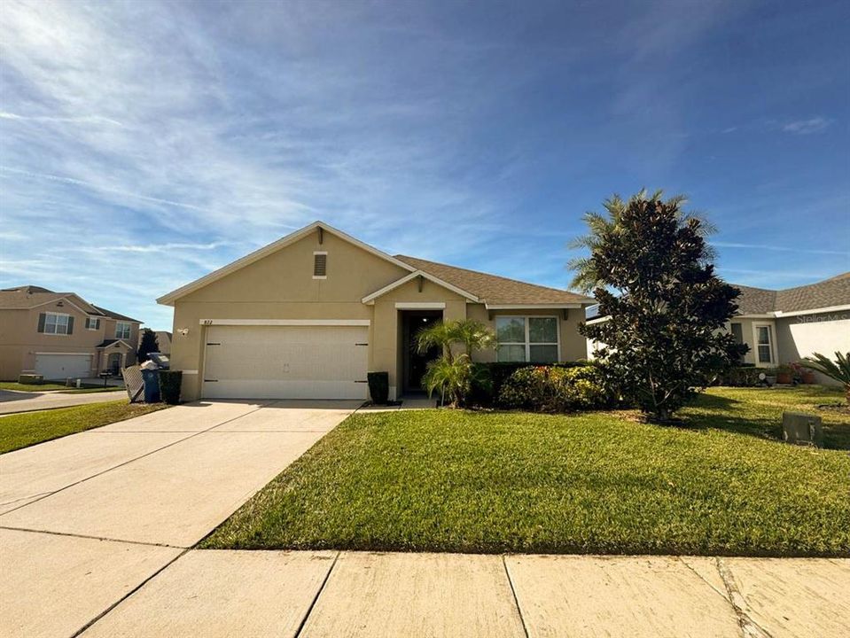 На продажу: $335,000 (3 спален, 2 ванн, 1706 Квадратных фут)