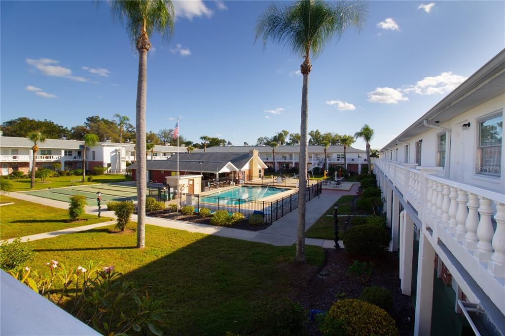 待售: $125,000 (2 贝兹, 2 浴室, 1104 平方英尺)