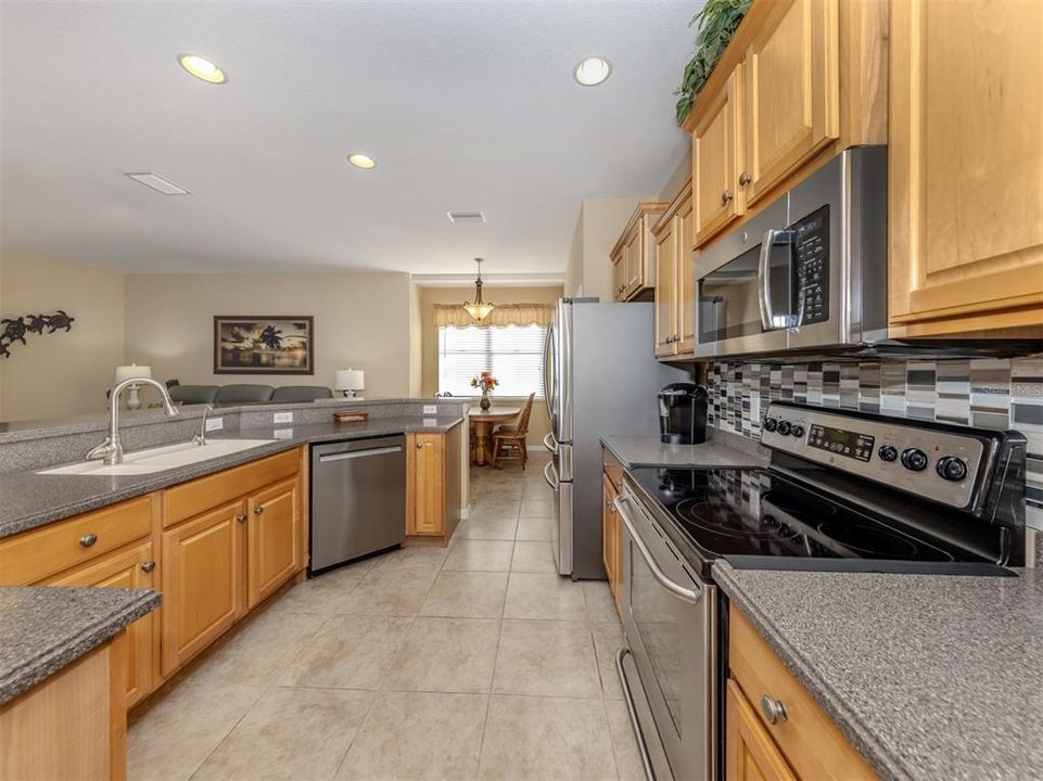 For Sale: $539,900 (4 beds, 2 baths, 2644 Square Feet)