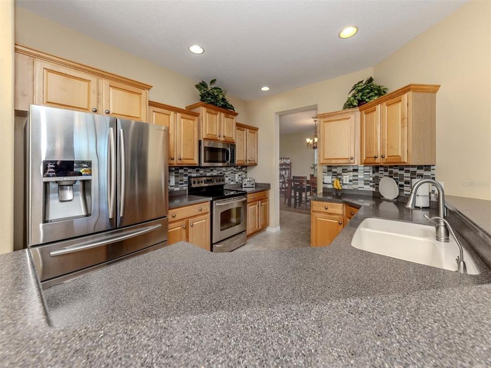 For Sale: $539,900 (4 beds, 2 baths, 2644 Square Feet)