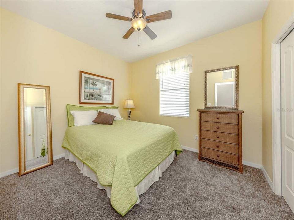 For Sale: $539,900 (4 beds, 2 baths, 2644 Square Feet)