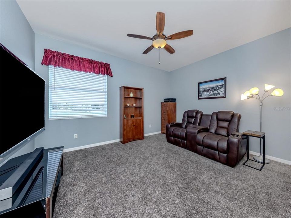 For Sale: $539,900 (4 beds, 2 baths, 2644 Square Feet)