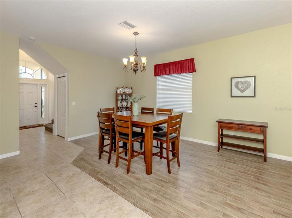 For Sale: $539,900 (4 beds, 2 baths, 2644 Square Feet)