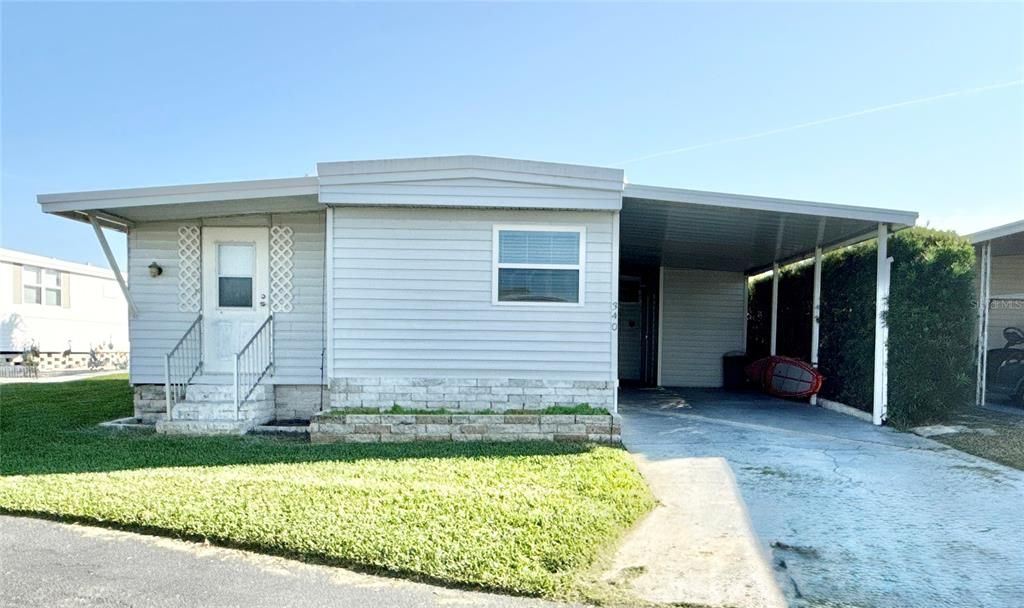 For Sale: $250,000 (2 beds, 1 baths, 872 Square Feet)