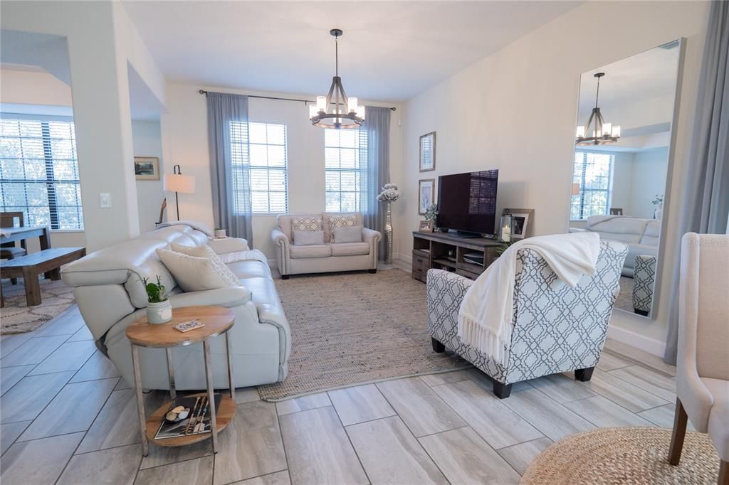 В аренду: $3,000 (4 спален, 4 ванн, 2569 Квадратных фут)