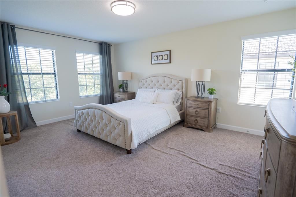 В аренду: $3,000 (4 спален, 4 ванн, 2569 Квадратных фут)