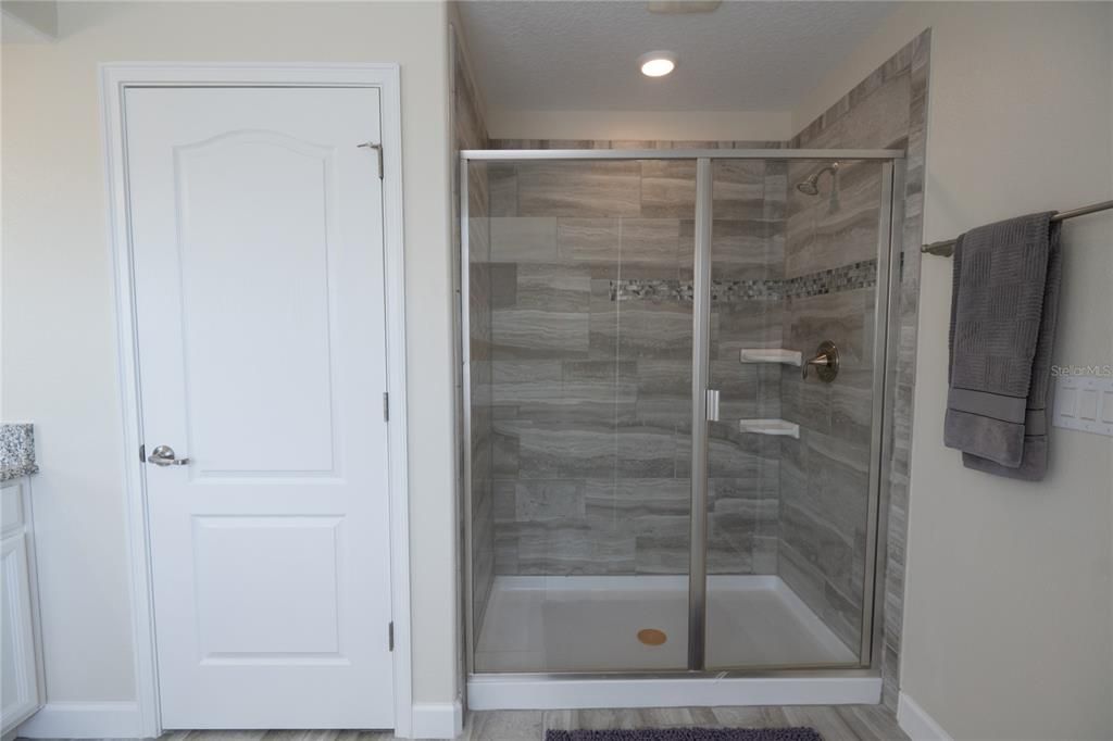 В аренду: $3,000 (4 спален, 4 ванн, 2569 Квадратных фут)