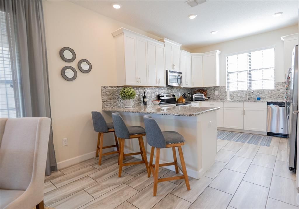 В аренду: $3,000 (4 спален, 4 ванн, 2569 Квадратных фут)