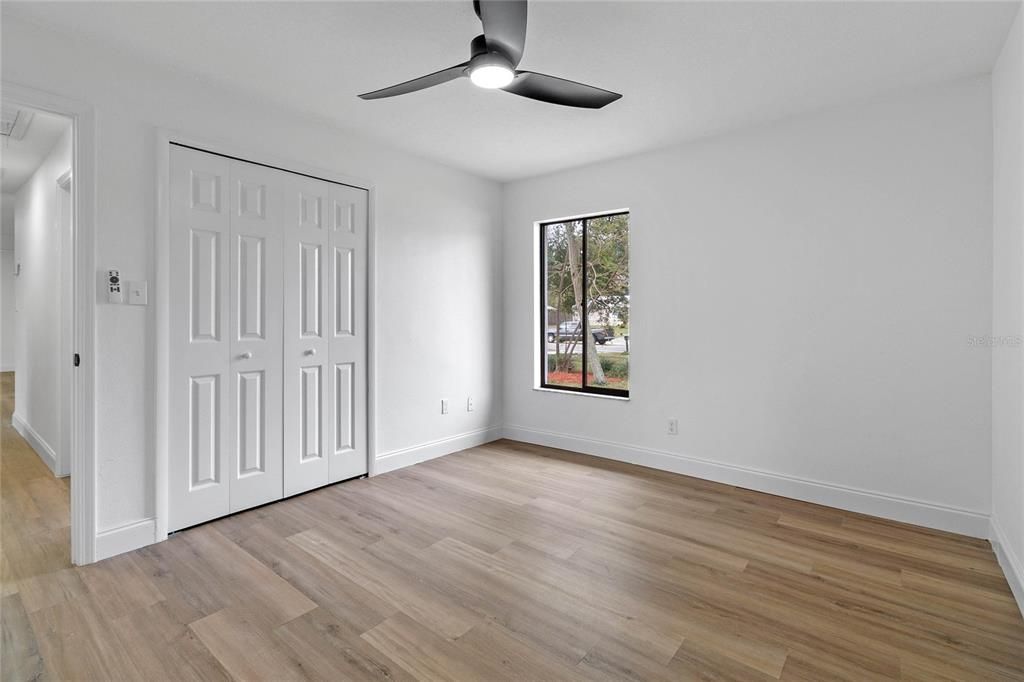 На продажу: $300,000 (4 спален, 2 ванн, 1668 Квадратных фут)