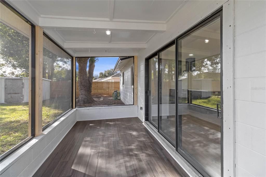 На продажу: $300,000 (4 спален, 2 ванн, 1668 Квадратных фут)