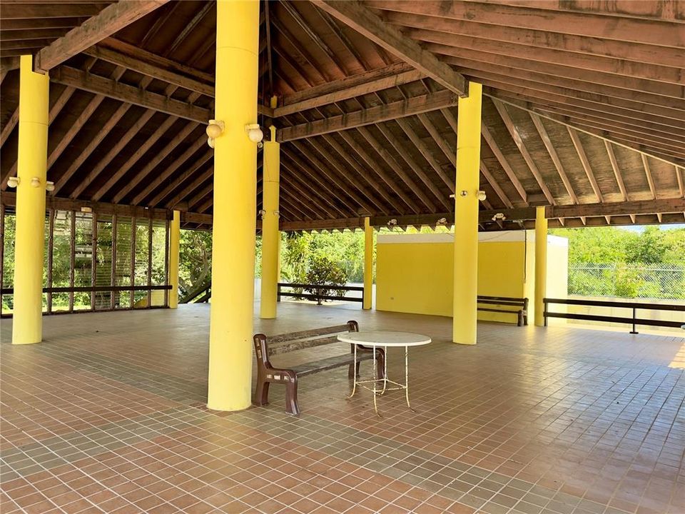 На продажу: $260,000 (3 спален, 2 ванн, 1183 Квадратных фут)