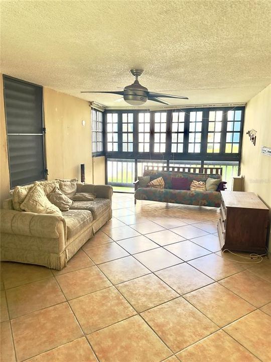 На продажу: $260,000 (3 спален, 2 ванн, 1183 Квадратных фут)