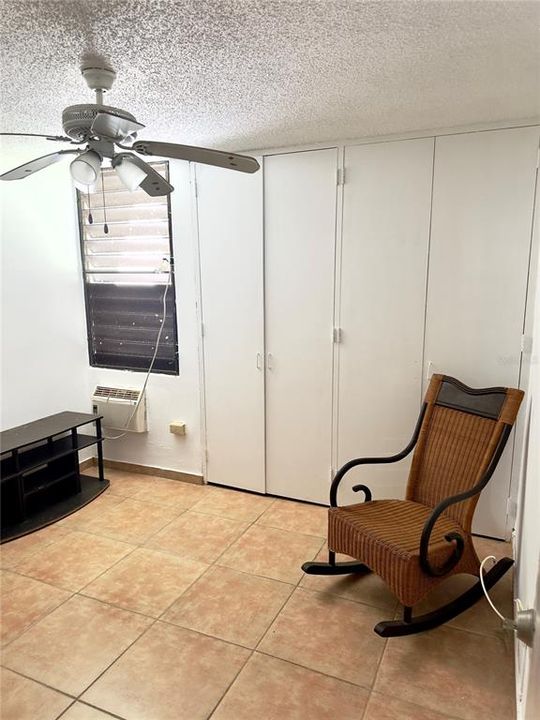 На продажу: $260,000 (3 спален, 2 ванн, 1183 Квадратных фут)