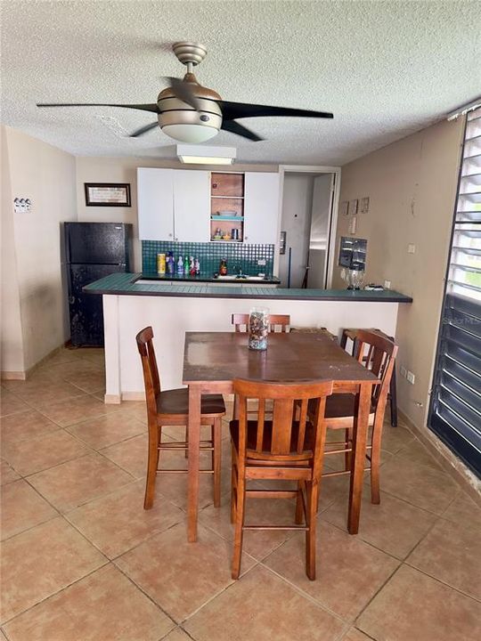 На продажу: $260,000 (3 спален, 2 ванн, 1183 Квадратных фут)