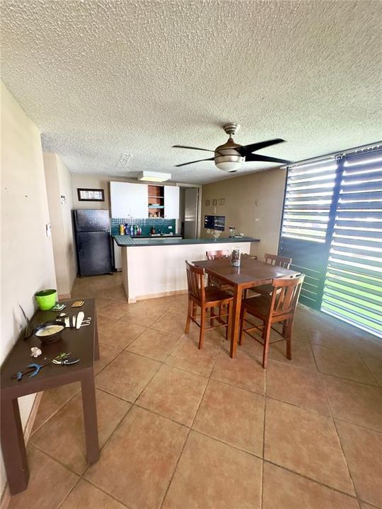 На продажу: $260,000 (3 спален, 2 ванн, 1183 Квадратных фут)