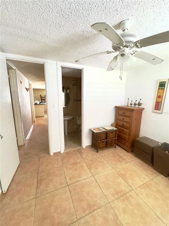 На продажу: $260,000 (3 спален, 2 ванн, 1183 Квадратных фут)