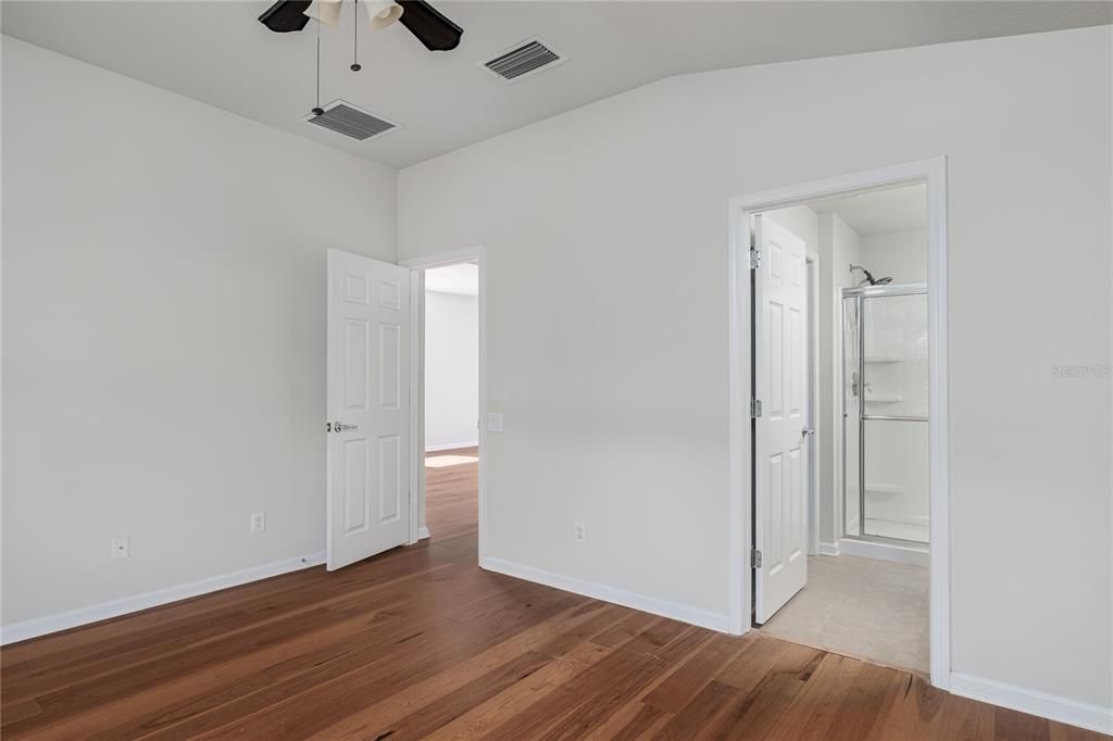 For Sale: $329,900 (3 beds, 2 baths, 1460 Square Feet)