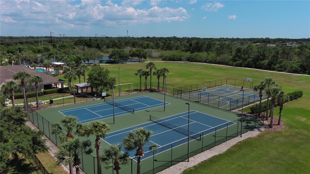 For Sale: $329,900 (3 beds, 2 baths, 1460 Square Feet)