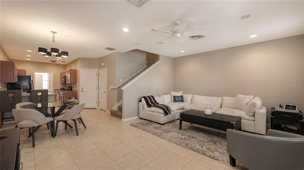 На продажу: $349,000 (3 спален, 2 ванн, 1661 Квадратных фут)