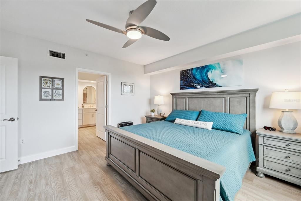 出租: $2,500 (2 贝兹, 2 浴室, 1326 平方英尺)