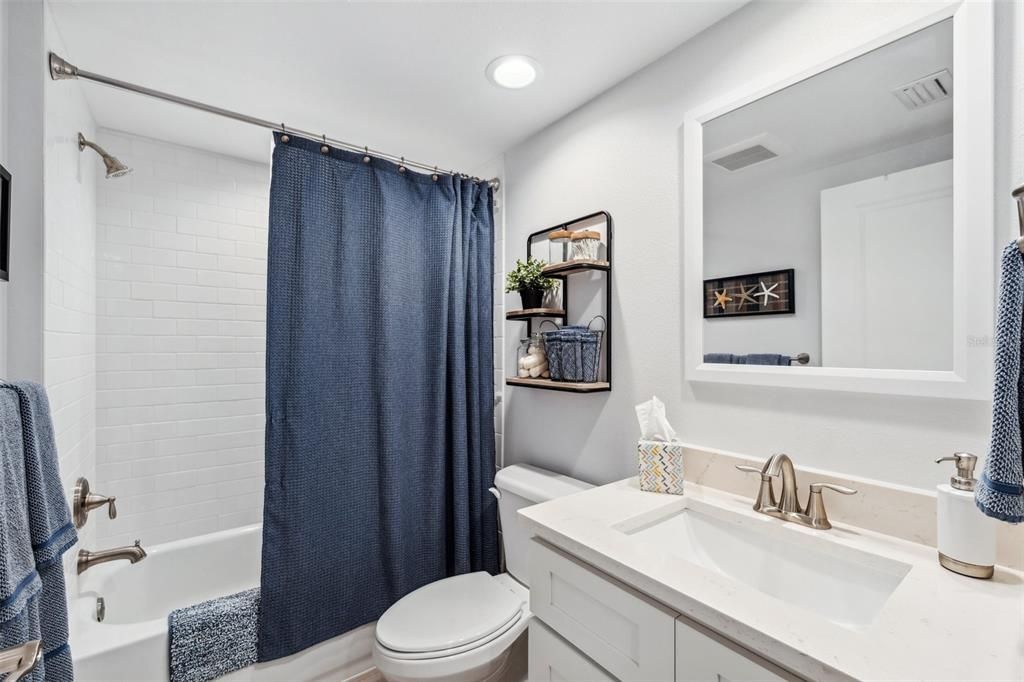 出租: $2,500 (2 贝兹, 2 浴室, 1326 平方英尺)